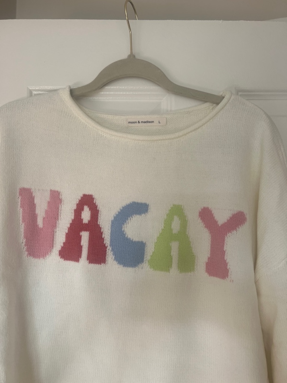 Women's Cream 'VACAY' Crewneck Sweater - Colorful Lettering